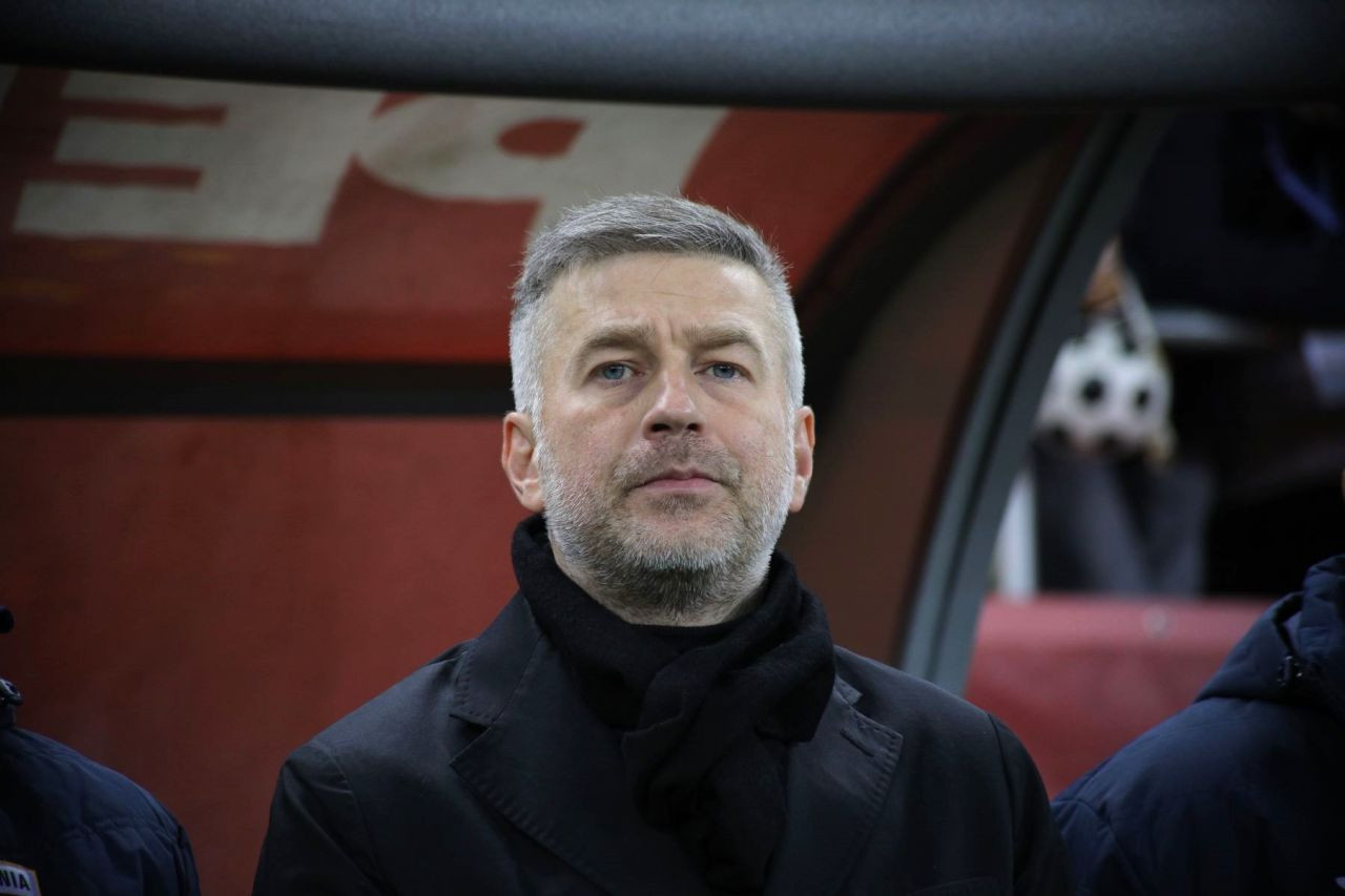 &bdquo;O inepție! Unii se plictisesc &icirc;n birouri&rdquo; Decizia care l-a scos din sărite pe selecționerul Edward Iordănescu