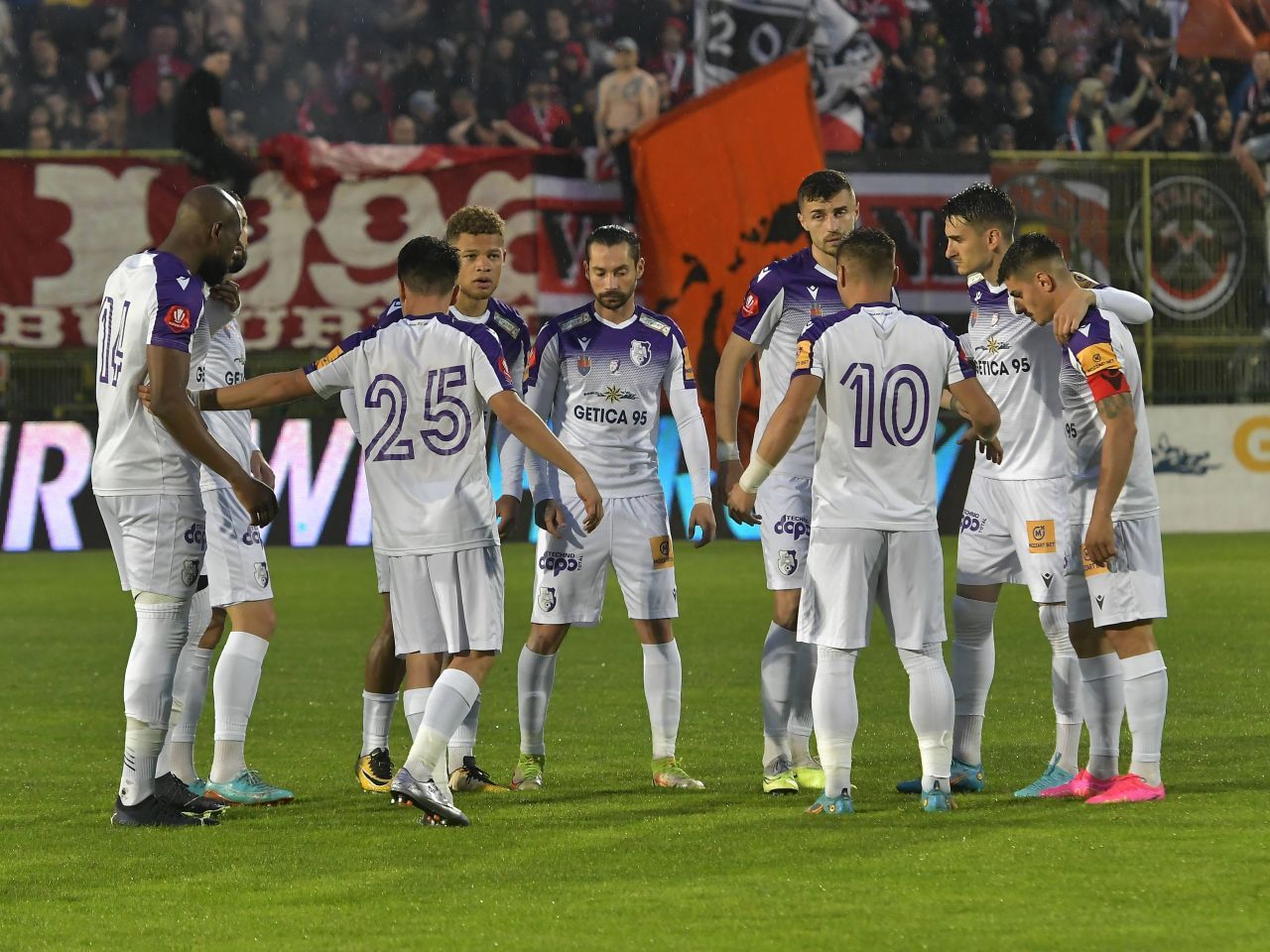 Fotbalistul dorit de FCSB și comparat cu Miodrag Belodedici a semnat în Liga 1_1