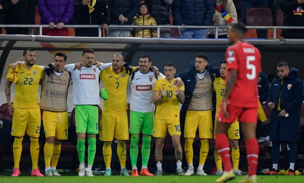 Primul fotbalist rom&acirc;n care ratează EURO 2024. Panduru e convins: Nu poate să facă față!