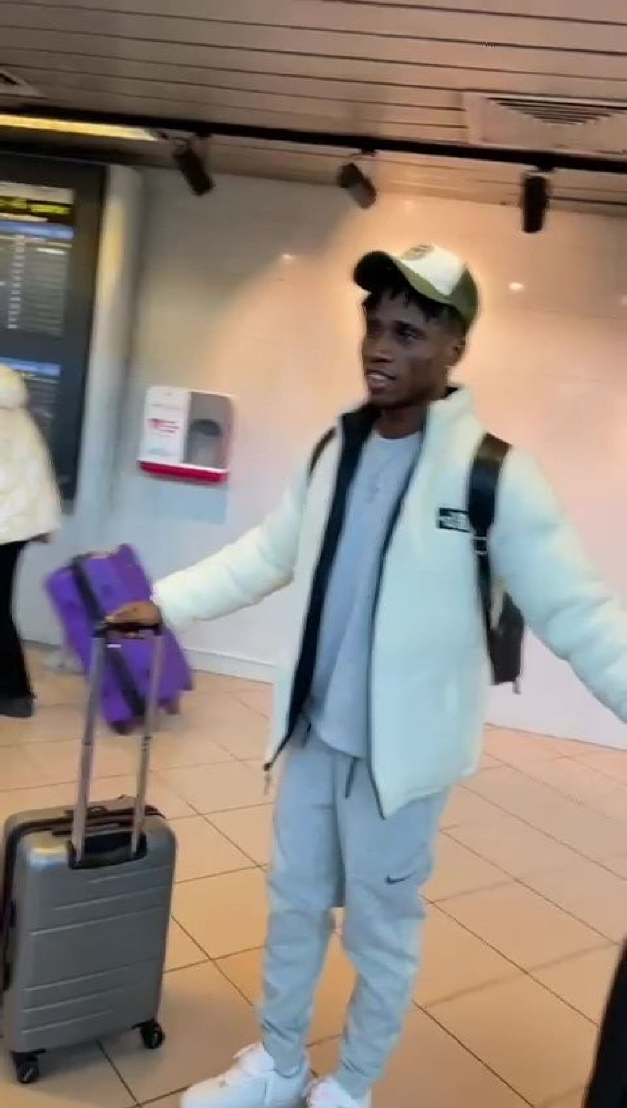 Nana Antwi a ajuns în România și se alătură lui FCSB!_6