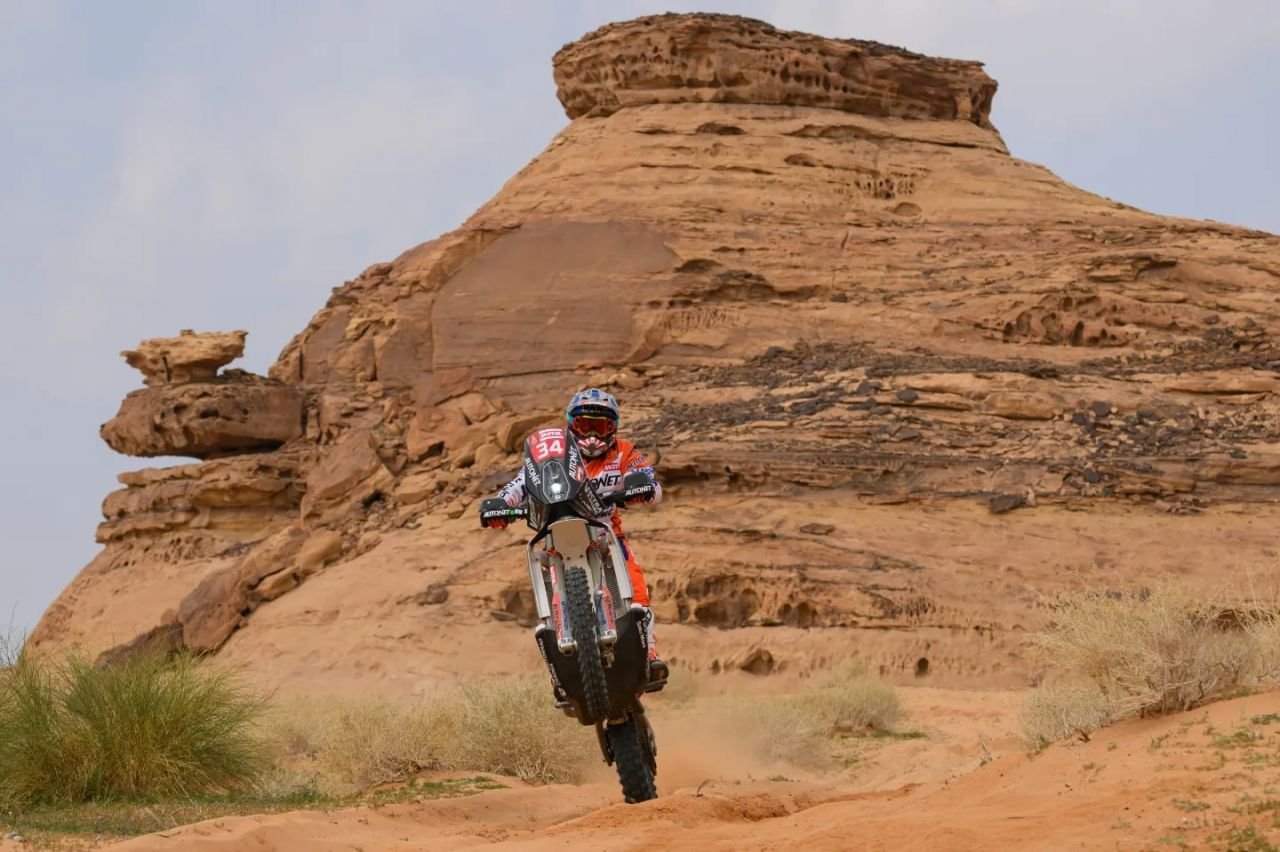 Raliul Dakar s-a încheiat azi cu o mare surpriză! Cine a câștigat și pe ce loc a terminat românul Emanuel Gyenes_11
