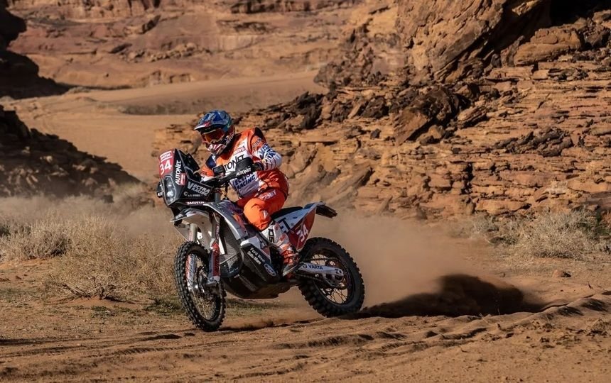 Raliul Dakar s-a încheiat azi cu o mare surpriză! Cine a câștigat și pe ce loc a terminat românul Emanuel Gyenes_14