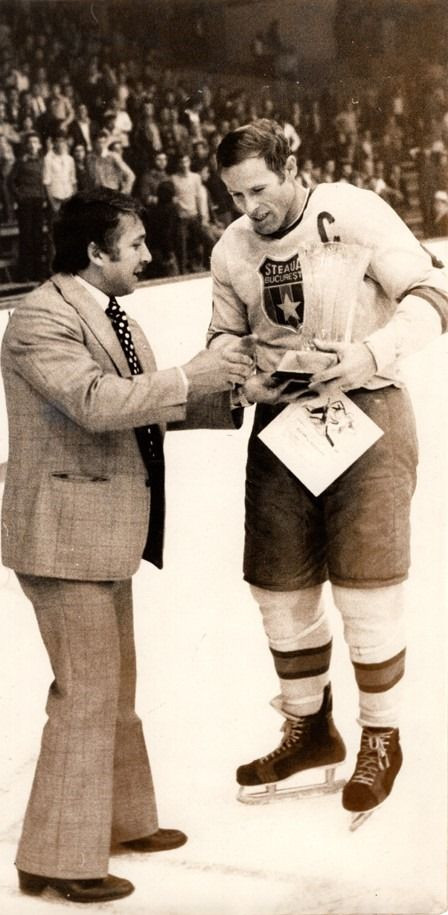 Un legendar sportiv al Stelei, introdus în Hall of Fame-ul hocheiului pe gheață!_5