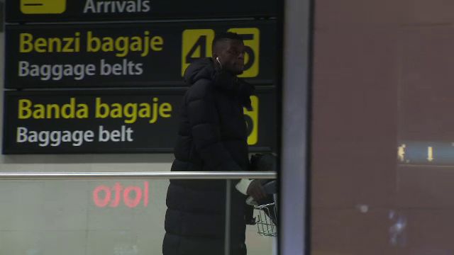 Eddy Gnahore a venit să stea mult timp la Dinamo! Cum a fost surprins în aeroport la sosirea în România_2