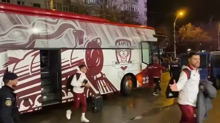 ”Horațiu, drum bun!” Fanii l-au luat cu asalt pe Moldovan