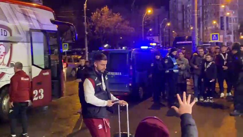 ”Horațiu, drum bun!” Fanii l-au luat cu asalt pe Moldovan_2