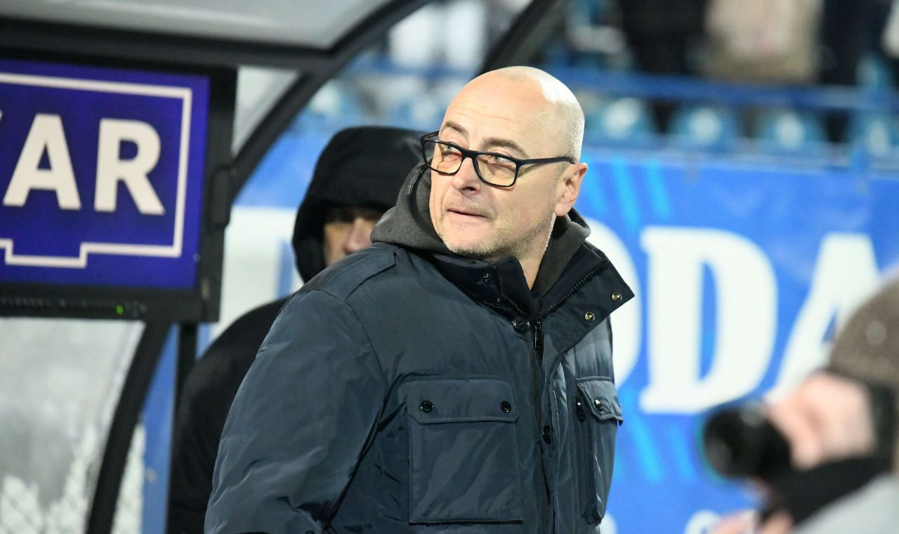 Leo Grozavu, iureș după 0-6 cu Sepsi: Rușinos, lamentabil, ne-am făcut de r&acirc;s! Trebuia să-i schimb pe toți