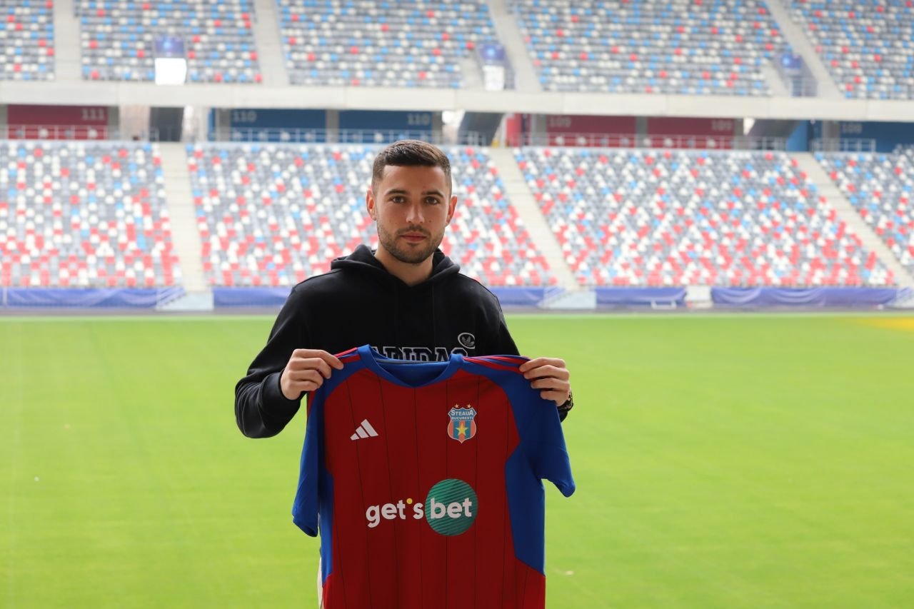 Steaua și-a prezentat noii fotbaliști! Un argentinian și un spaniol de națională vor juca în Ghencea_3