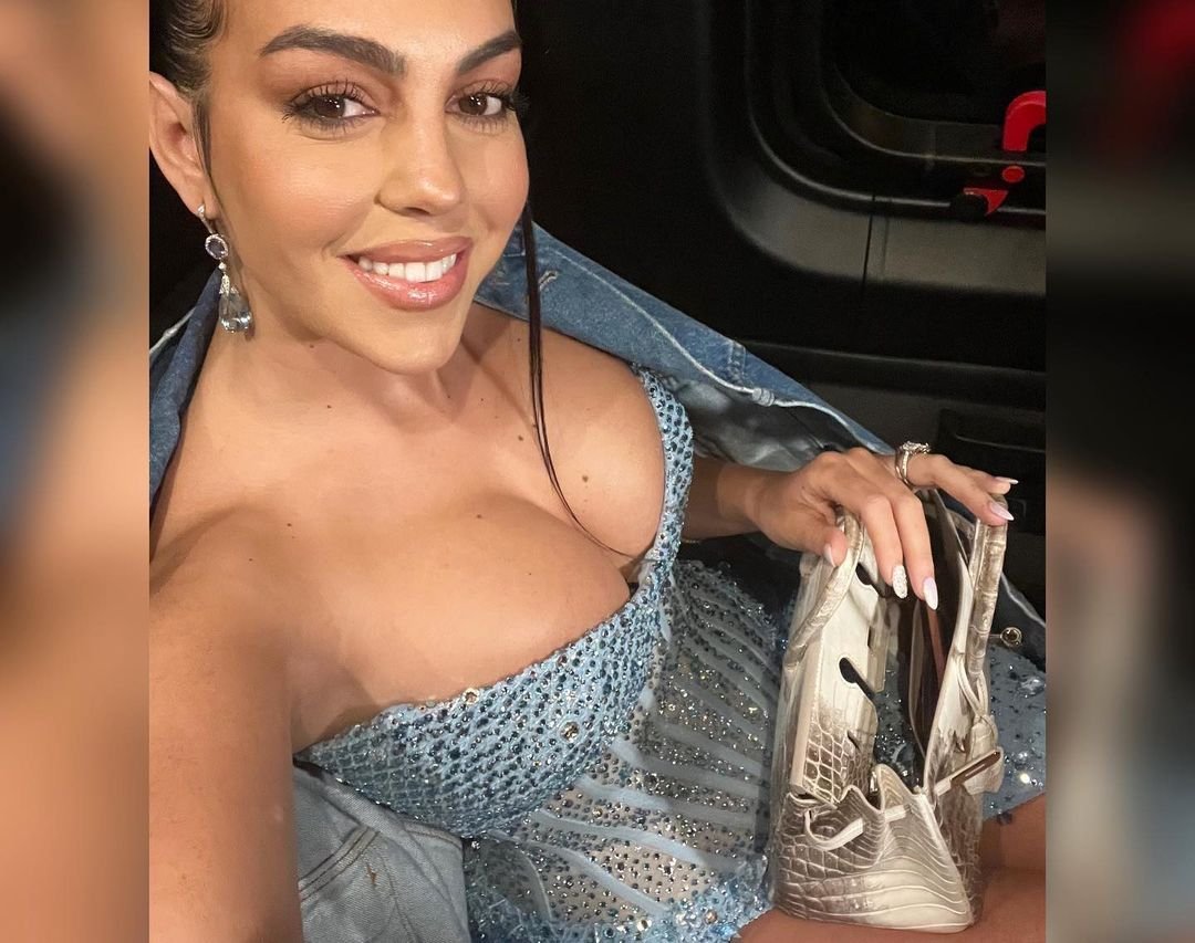 A fost seara lui Ronaldo, dar toți ochii au fost pe Georgina! Rochia mini în care a apărut a întors toate privirile _186