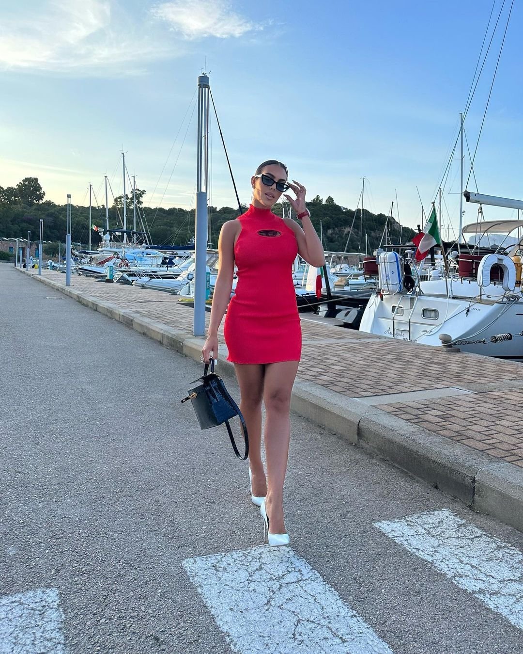 A fost seara lui Ronaldo, dar toți ochii au fost pe Georgina! Rochia mini în care a apărut a întors toate privirile _298