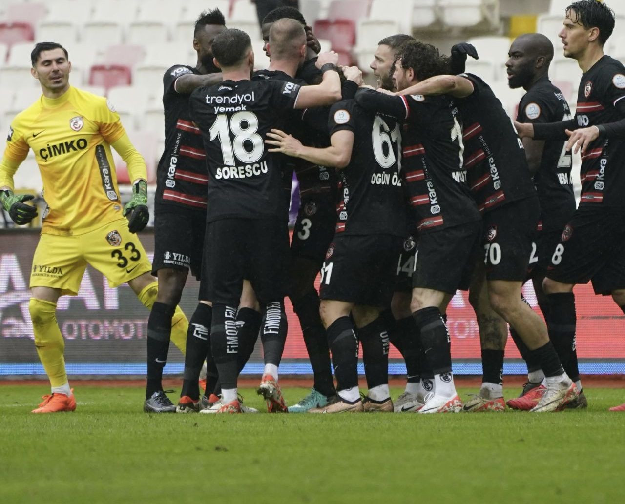 SPANIA - ROMANIA 5-0 | Daca nu ne sacrificam nu vom avea nicio sansa! Nicolae Stanciu apasa butonul de panica! Ce spune mijlocasul nationalei dupa ce tricolorii au fost zdrobiti de Spania