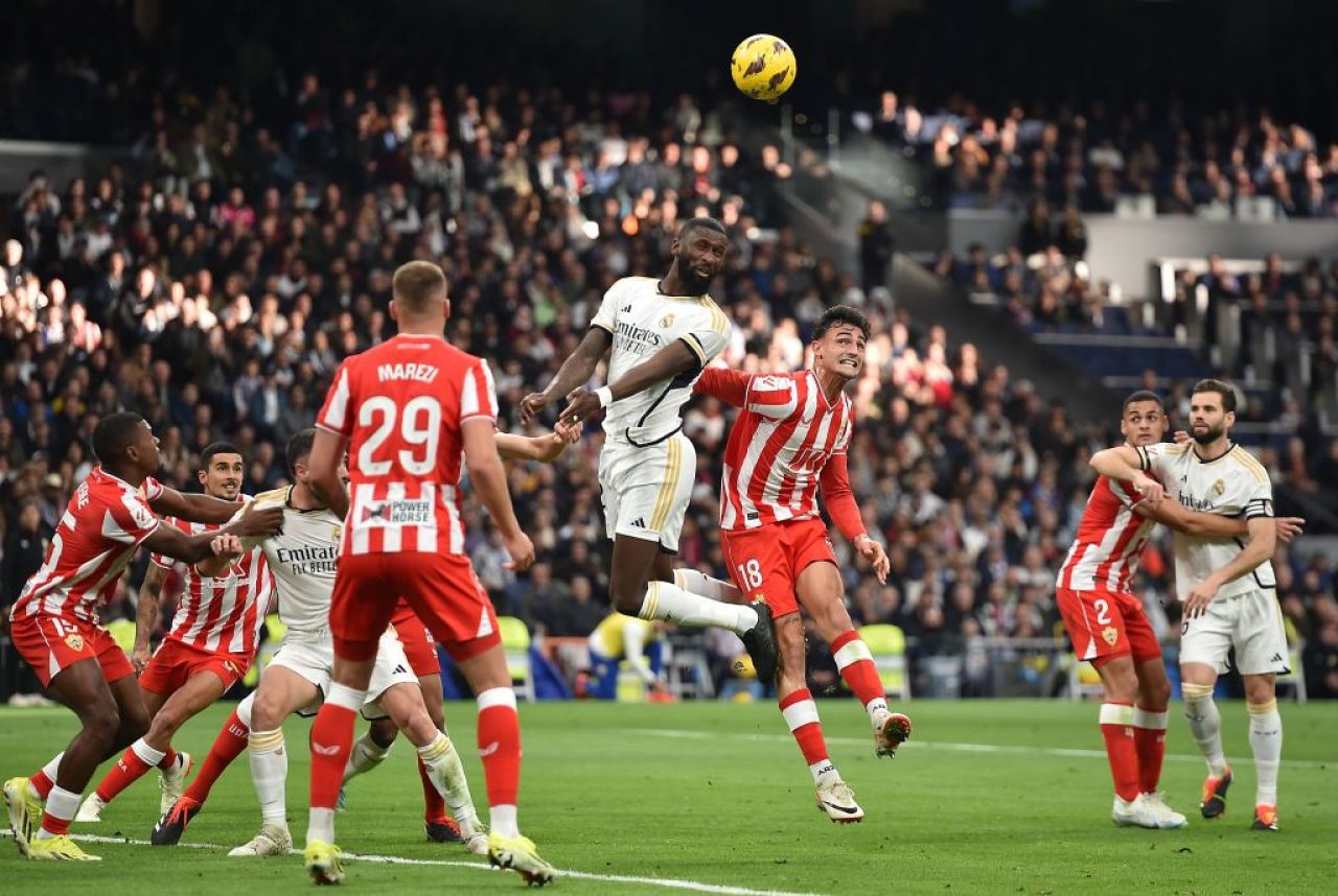 Scandal uriaș în Spania după Real Madrid - Almeria: „Cineva a decis azi că nu putem câștiga pe Bernabeu!” / „Ne-au furat”_1