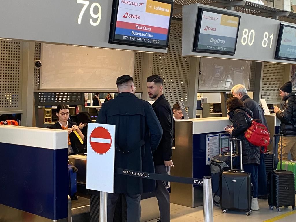 Horațiu Moldovan a plecat spre Spania! Portarul naționalei României urmează să semneze cu Atletico Madrid_8