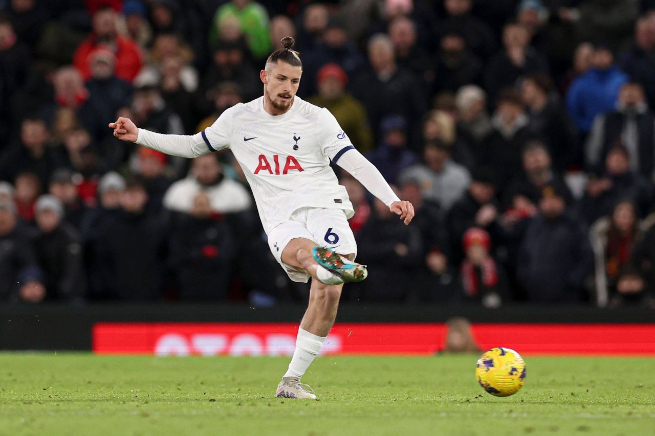 Cu Radu Drăgușin pe bancă, Tottenham a ratat calificarea în optimile de finală ale FA Cup, după ce a pierdut cu City, scor 0-1_7