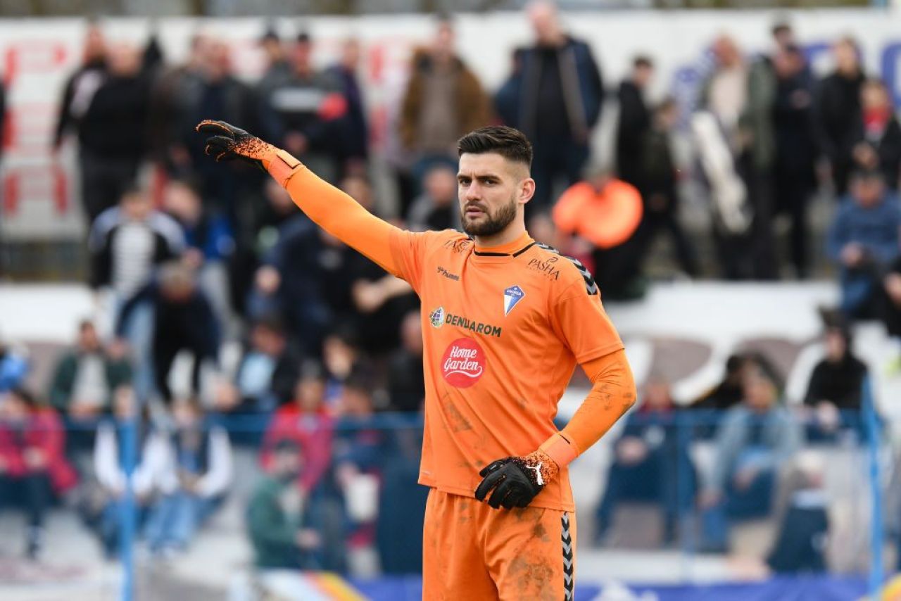 Dinamo a adus un portar din Liga 2, dar titular în naționala țării sale! _2