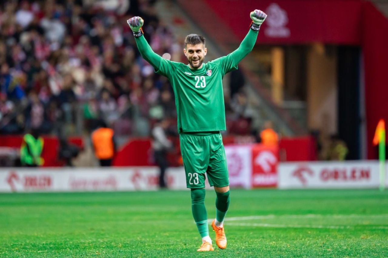 Dinamo a adus un portar din Liga 2, dar titular în naționala țării sale! _6