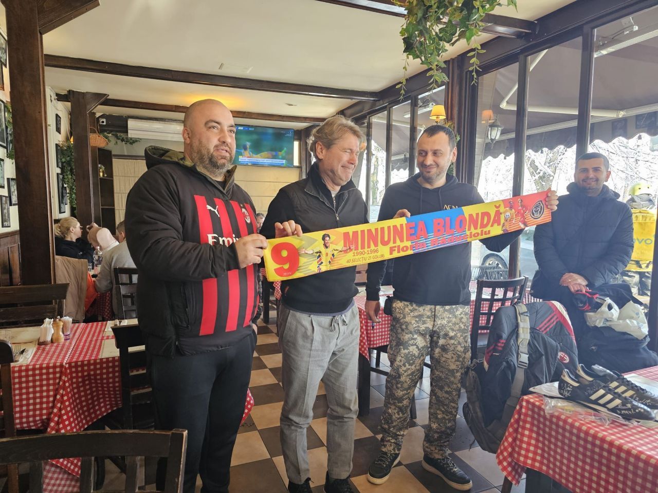 Florin Răducioiu s-a întâlnit cu fanii din România ai lui AC Milan. Suprizele de care a avut parte fostul atacant_1