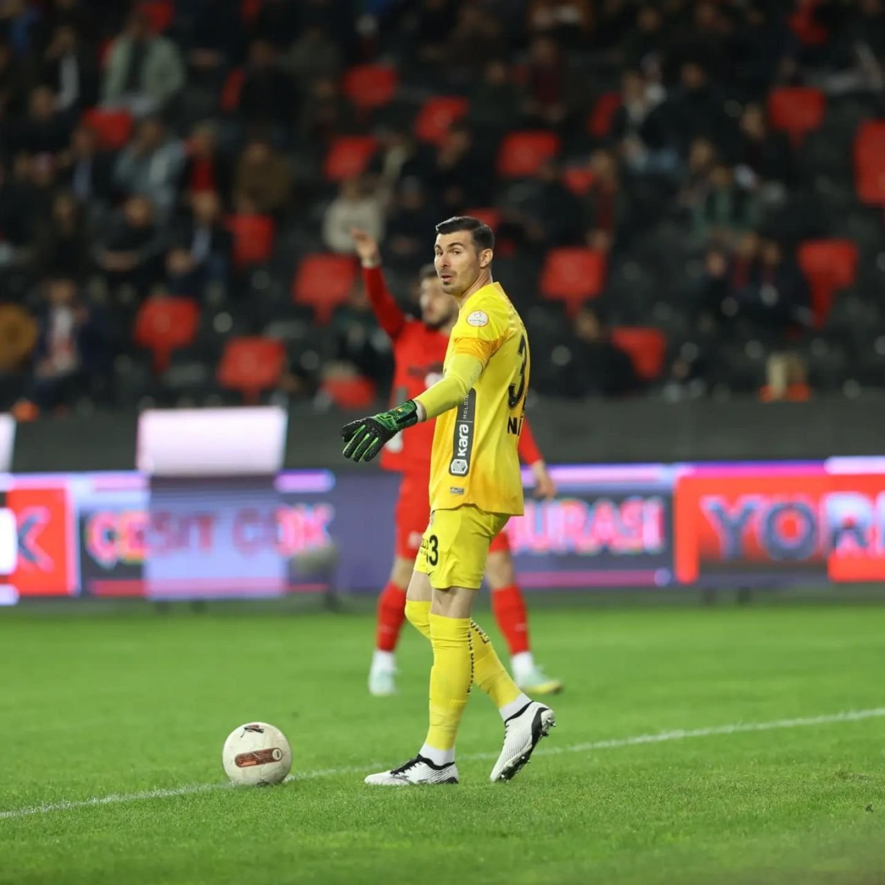 Florin Niță nu a fost portar la început! Pe ce post a evoluat și cum era poreclit: ”Îi mulțumesc lui Dumnezeu”_5