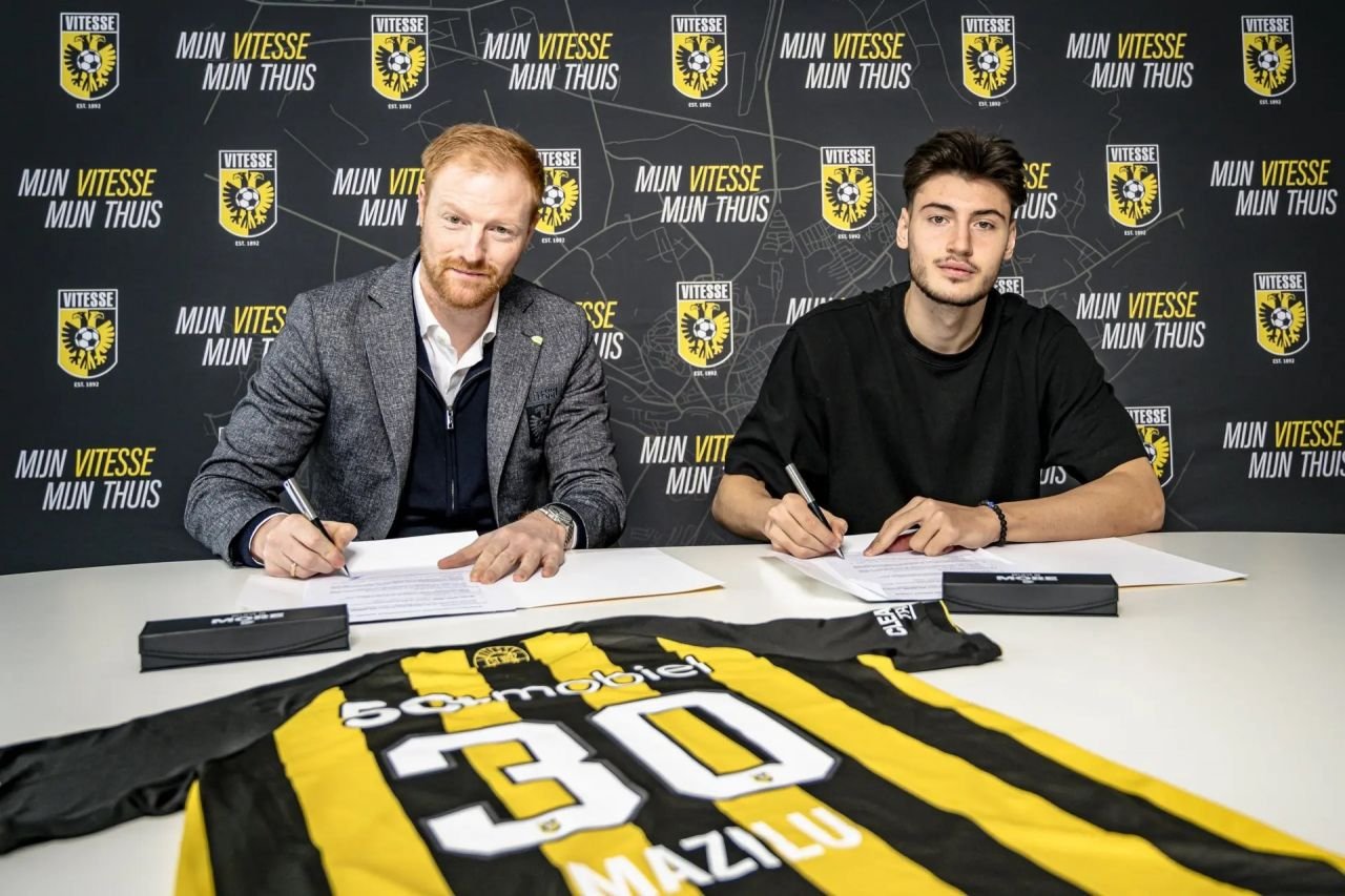 Oficialul Farului, interviu în Anglia despre Adrian Mazilu. De ce l-a vândut Farul și de ce nu a rămas la Brighton_2