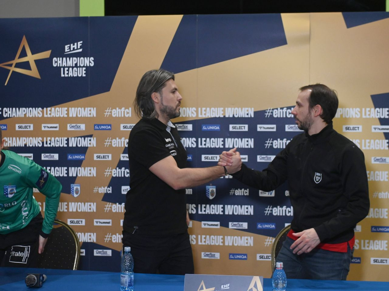 Vine în România din Franța și devine cel mai bine plătit antrenor_5