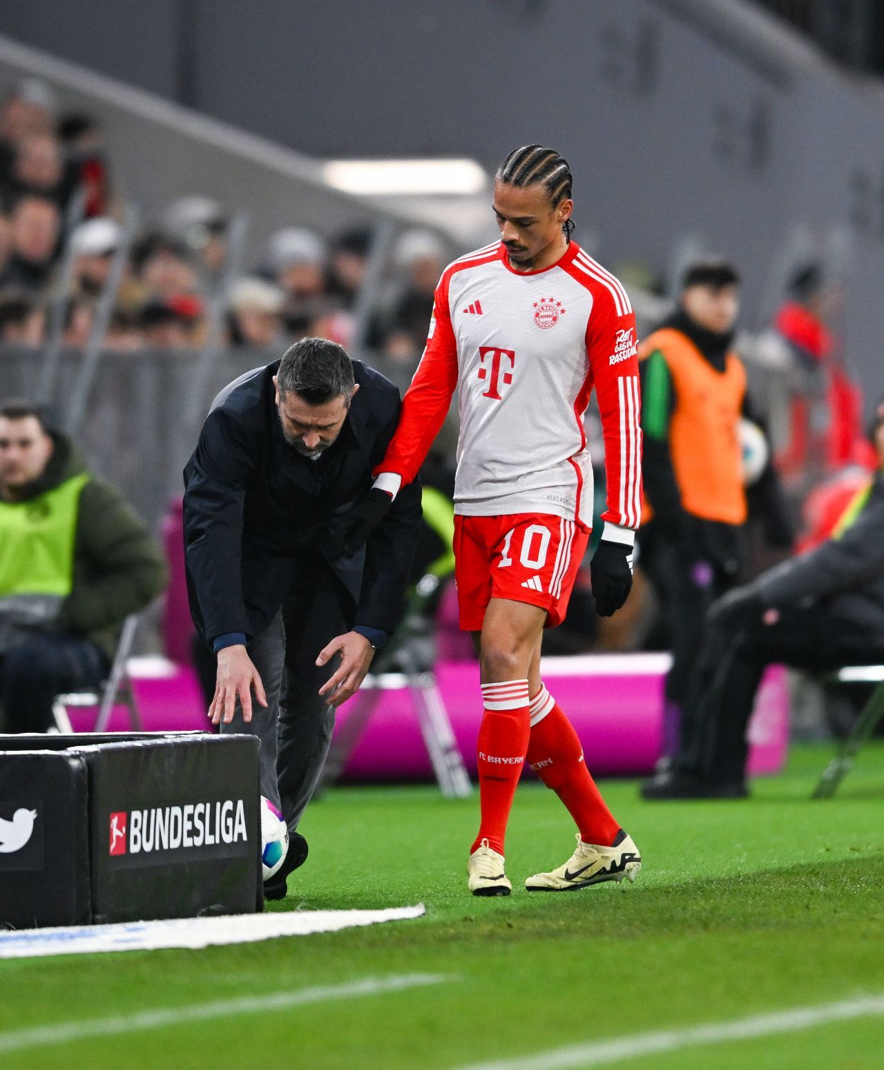 Reacția lui Leroy Sane după ce a fost pălmuit de antrenorul lui Union Berlin_9