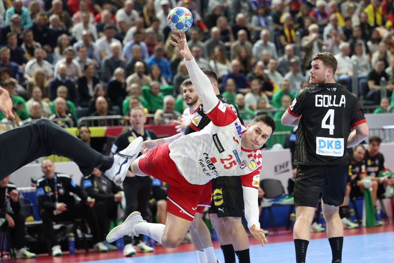 Campionatul European de handbal masculin a ajuns la faza semifinalelor. Cine se înfruntă pentru intrarea în ultimul act_4