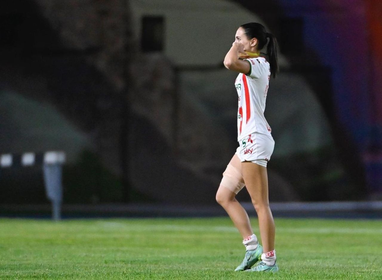 S-a retras din fotbal la doar 24 de ani pentru a-și vinde pozele pe OnlyFans_5
