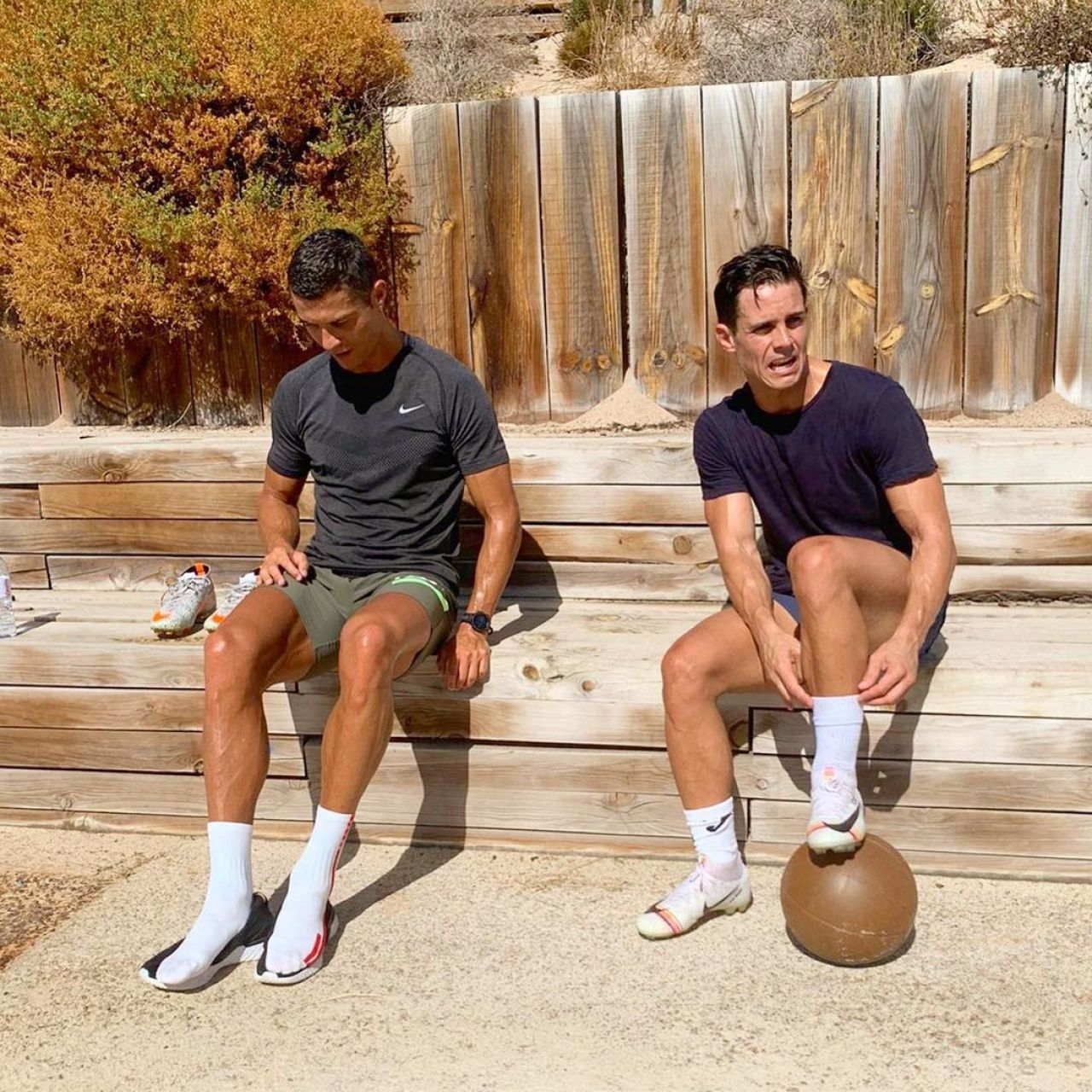 Jurnalistul pe care Cristiano Ronaldo îl ia cu el prin vacanțe îl face praf pe Leo Messi: „Îi e și lui rușine de el! N-a făcut nimic!”_4