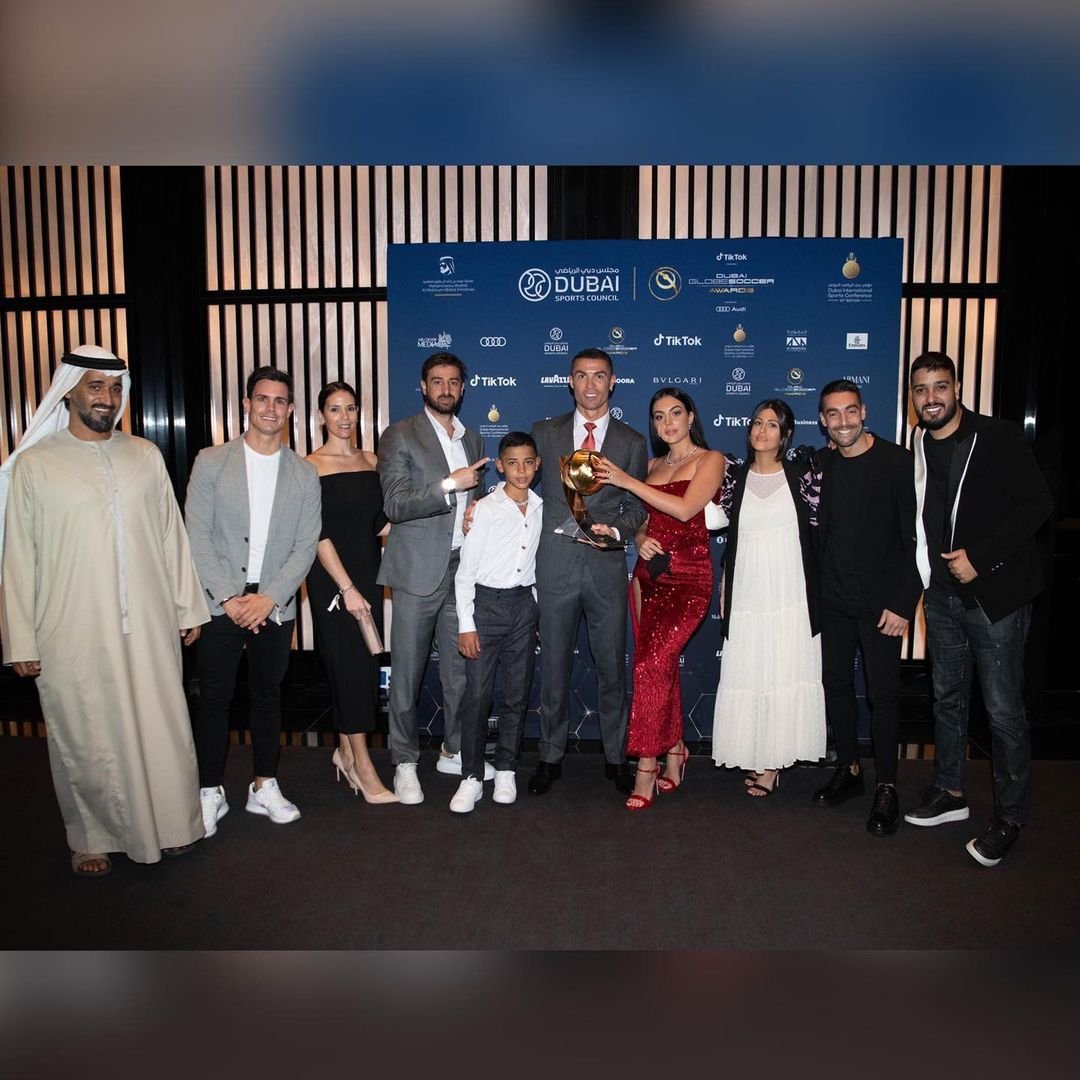 Jurnalistul pe care Cristiano Ronaldo îl ia cu el prin vacanțe îl face praf pe Leo Messi: „Îi e și lui rușine de el! N-a făcut nimic!”_6