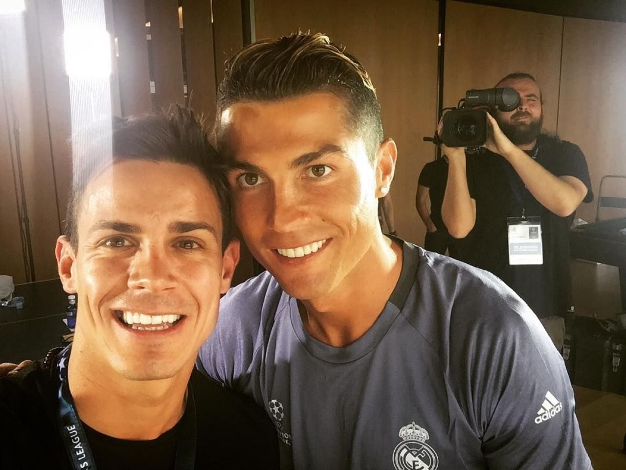 Jurnalistul pe care Cristiano Ronaldo îl ia cu el prin vacanțe îl face praf pe Leo Messi: „Îi e și lui rușine de el! N-a făcut nimic!”_7