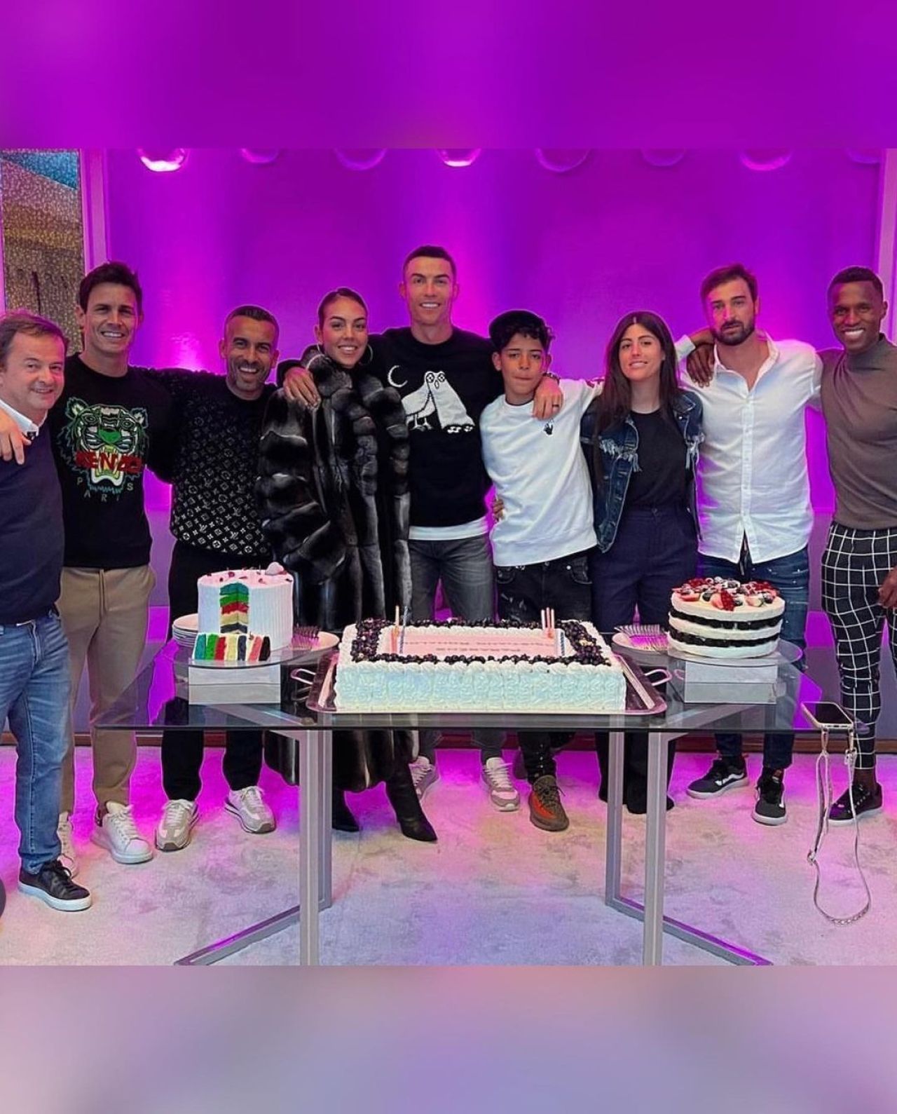 Jurnalistul pe care Cristiano Ronaldo îl ia cu el prin vacanțe îl face praf pe Leo Messi: „Îi e și lui rușine de el! N-a făcut nimic!”_13