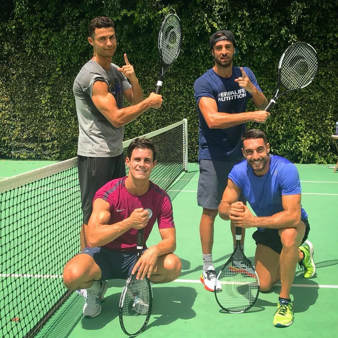 Jurnalistul pe care Cristiano Ronaldo îl ia cu el prin vacanțe îl face praf pe Leo Messi: „Îi e și lui rușine de el! N-a făcut nimic!”_18