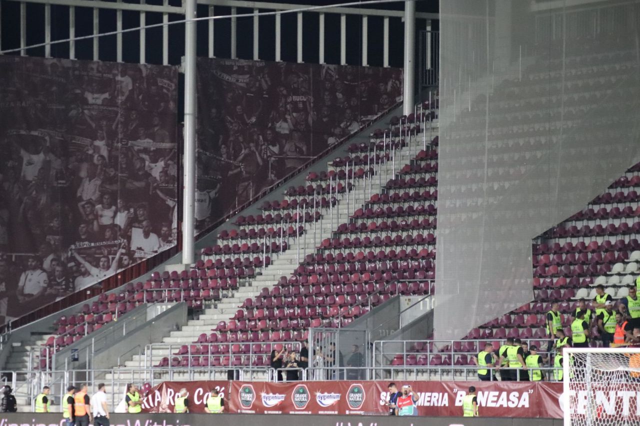 Ce a transmis clubul Rapid despre conflictul PCH - Peluza Nord Rapid.