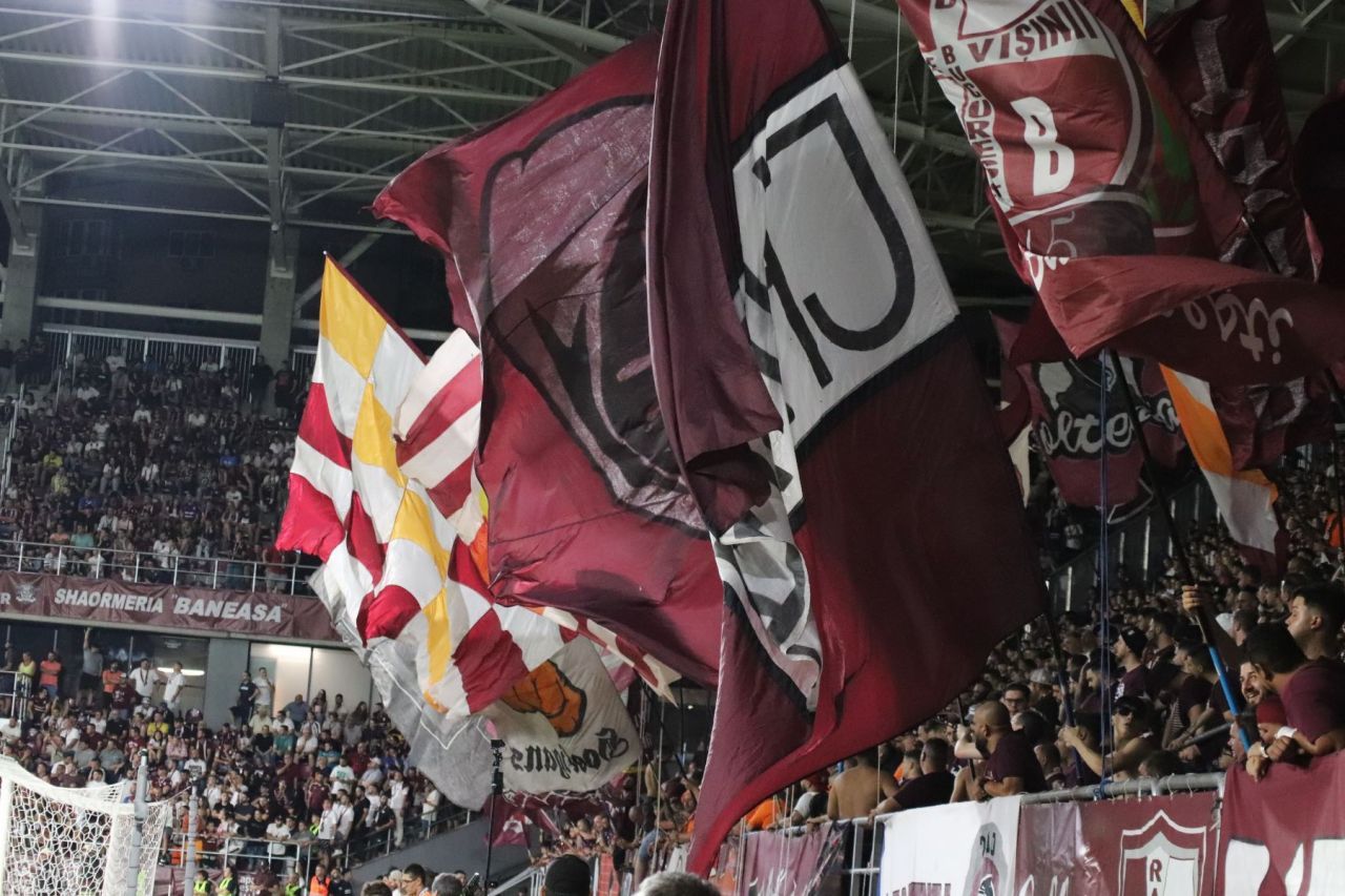 Ce a transmis clubul Rapid despre conflictul PCH - Peluza Nord Rapid.