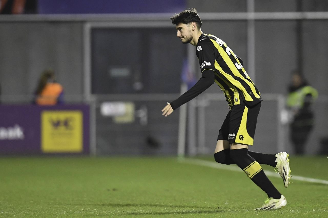 Adrian Mazilu a debutat la Vitesse! Situație dramatică pentru noua sa echipă_5