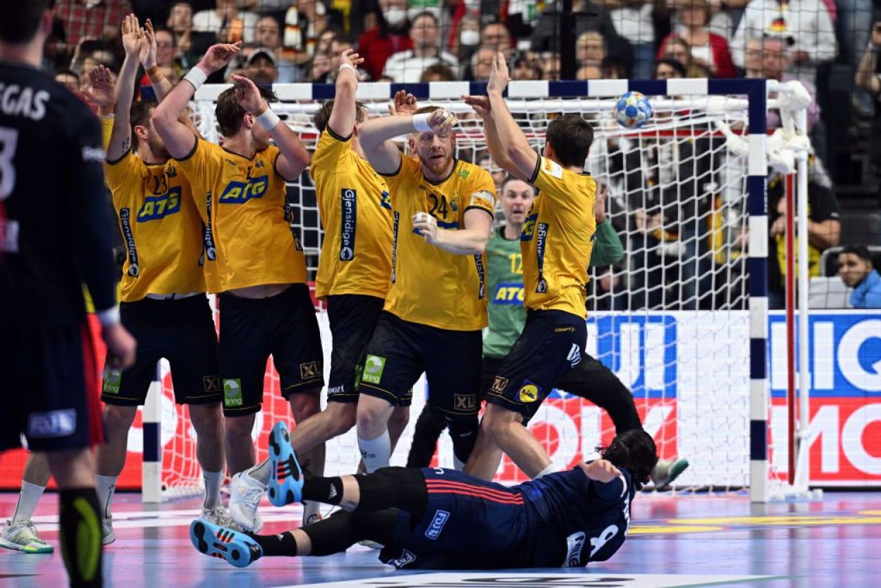 S-a marcat cel mai spectaculos gol de la European! 'Cea mai tare cădere laterală' s-a lăsat cu controverse în semifinale _3