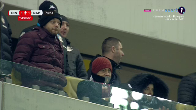 Rapidiștii au cerut lovitură de la 11 metri în minutul 74 al meciului cu Dinamo! Reacția lui Daniel Niculae spune tot_5