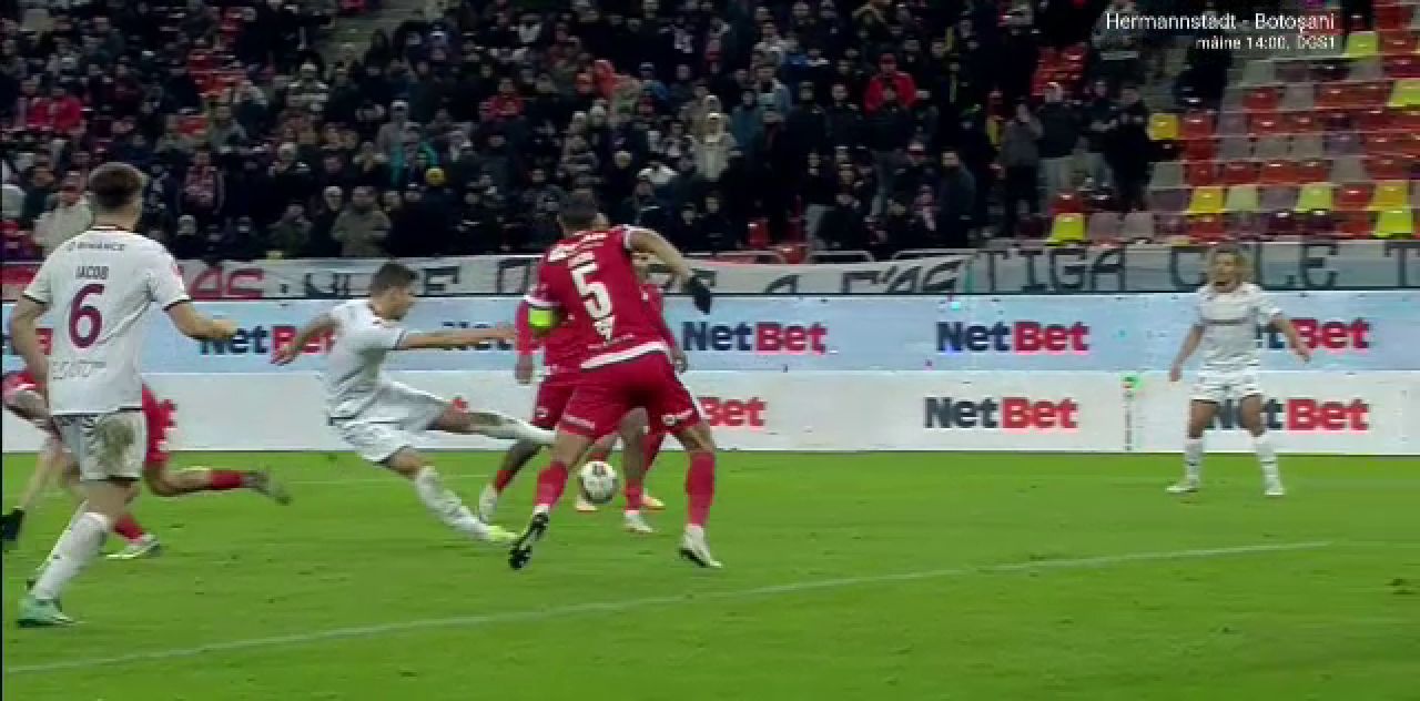 Dinamo - Rapid 1-2. Burmaz a venit de pe banca de rezerve și i-a dus pe giuleșteni pe locul doi în clasament_1