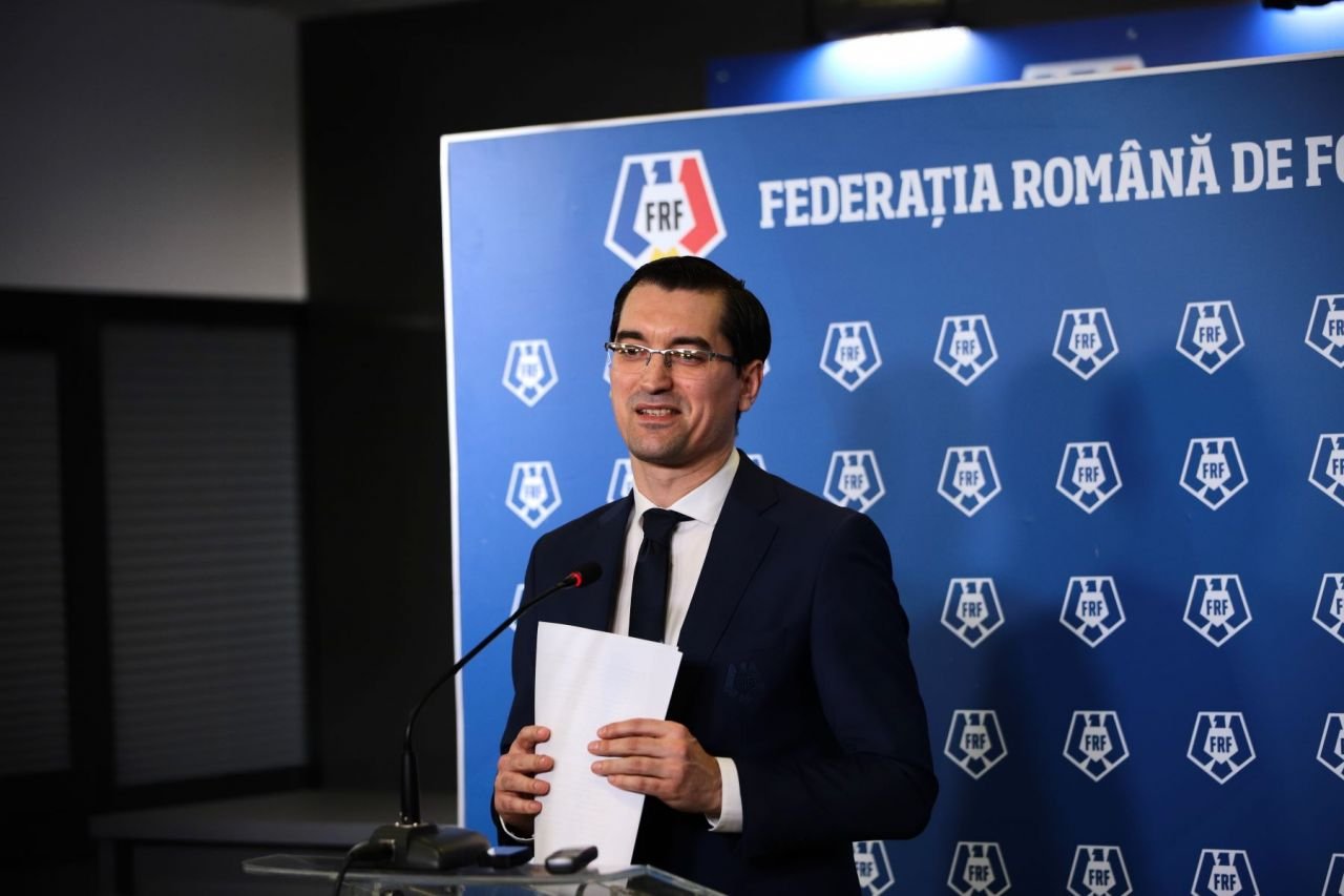 Motivul pentru care FRF va încasa bani din transferul lui Radu Drăgușin la Tottenham, deși suma i se cuvenea Rapidului _15