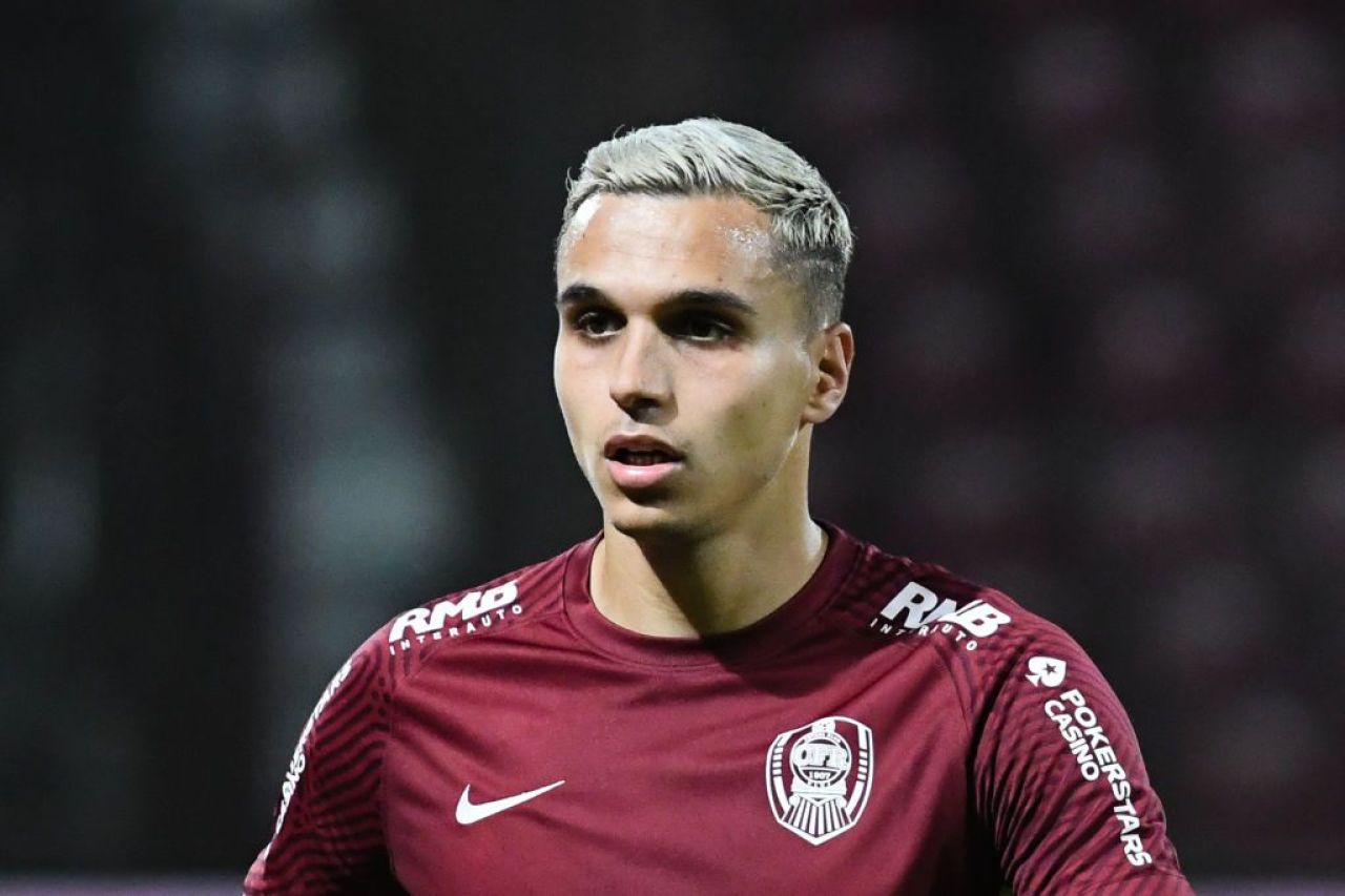 Doi români la Galatasaray!? După Ianis Hagi, încă un