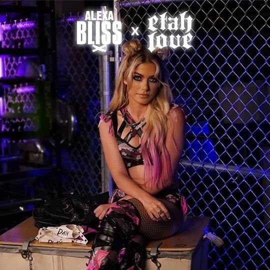 Cum arată Alexa Bliss, cea mai sexy concurentă din WWE care își face praf adversarele cu fiecare ocazie_78