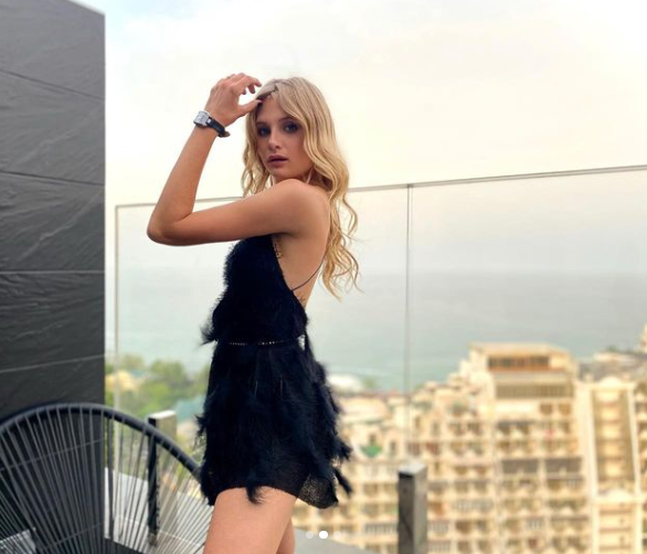 Cristina Neagu si-a vandut tricourile si a donat pentru lupta impotriva coronavirusului! Ce suma a strans de la fani