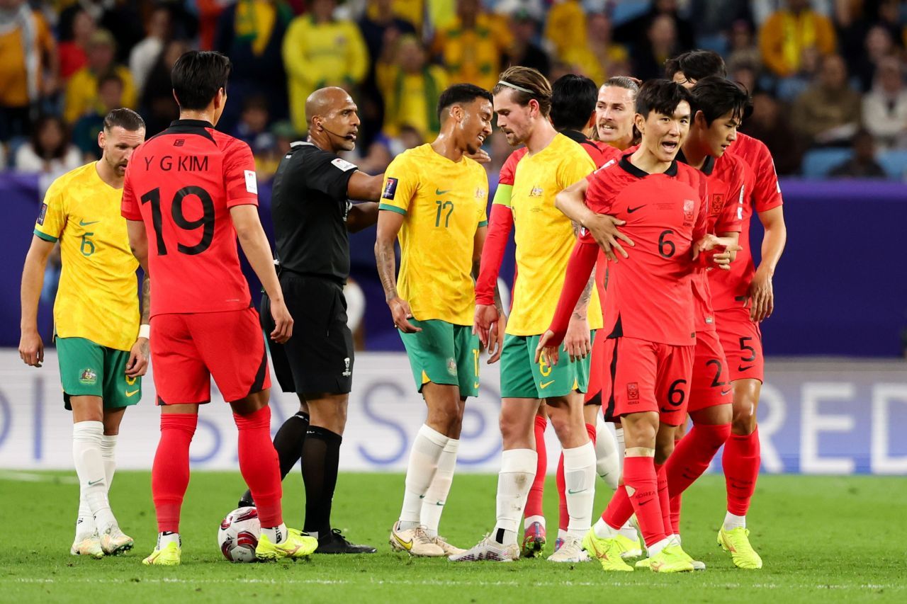 OMG, cu cine joacă Drăgușin! Căpitanul lui Spurs și-a „cărat” echipa în semifinale, după o prestație de gală_2