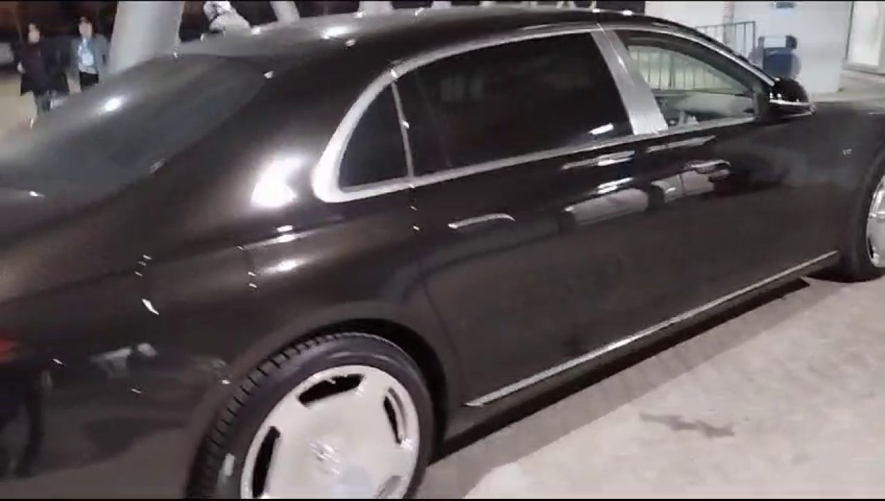 Adrian '50 Cent' Mititelu! Și-a luat blana și bolidul de peste 200.000 de euro la meciul cu Dinamo și vorbit despre Mădălina Ghenea_12