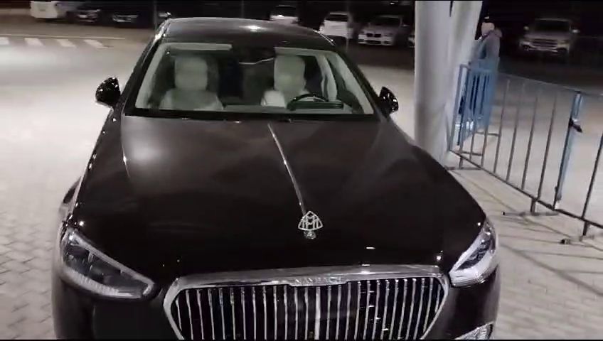 Adrian '50 Cent' Mititelu! Și-a luat blana și bolidul de peste 200.000 de euro la meciul cu Dinamo și vorbit despre Mădălina Ghenea_17
