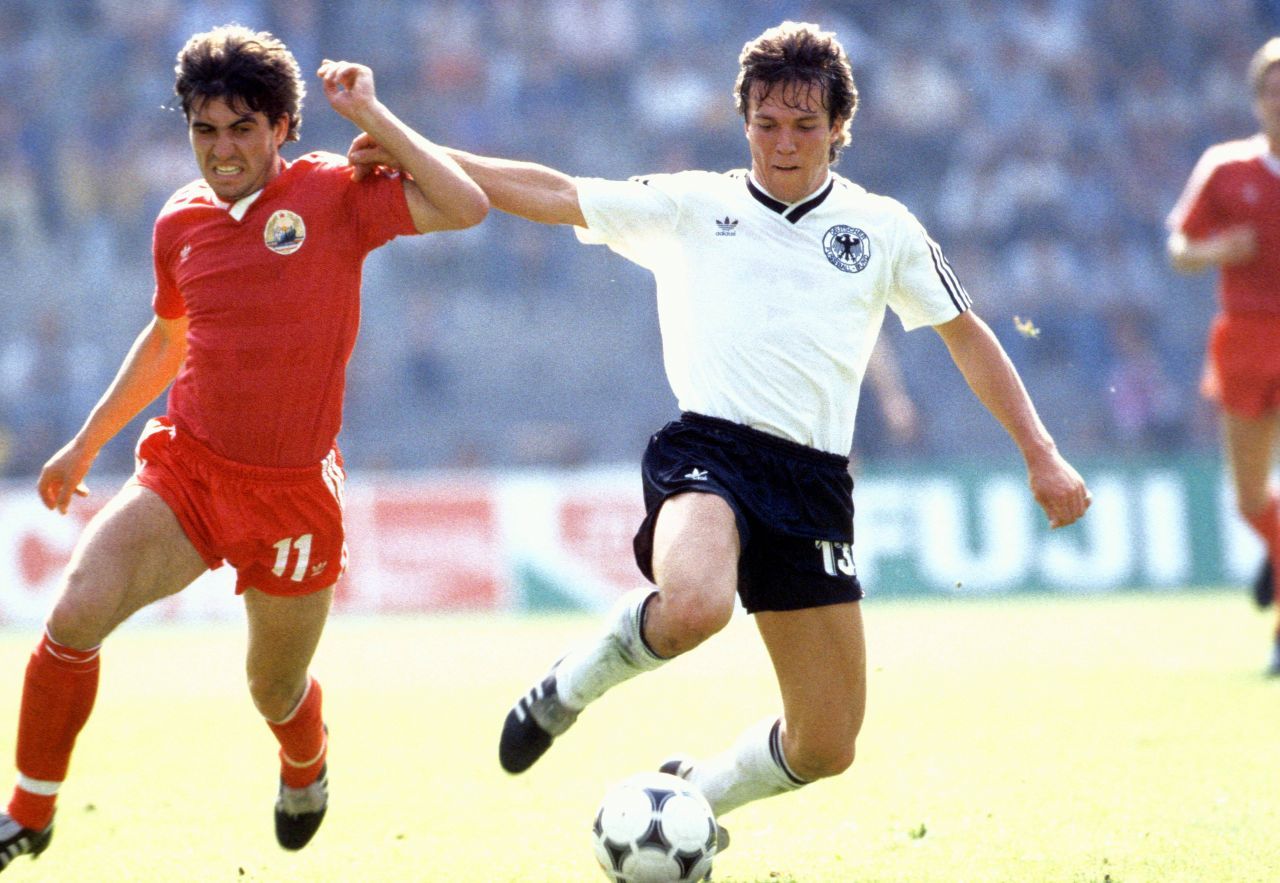 Gheorghe Hagi, titular la 19 ani la Euro 1984! Acum patru decenii, puștiul Gică se lupta cu Karl-Heinz Rummenigge, Lothar Matthaus sau Rudi Voller_1