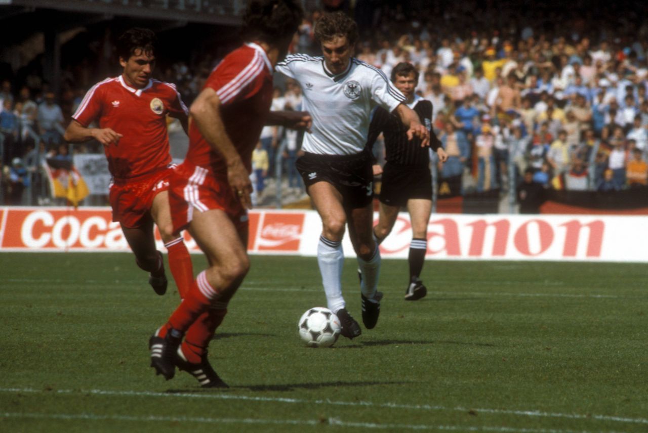 Gheorghe Hagi, titular la 19 ani la Euro 1984! Acum patru decenii, puștiul Gică se lupta cu Karl-Heinz Rummenigge, Lothar Matthaus sau Rudi Voller_5