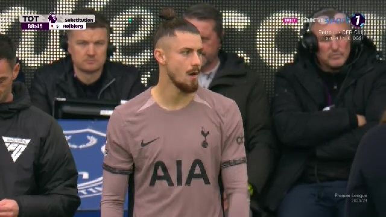 BBC a analizat fazele controversate ale lui Drăgușin și a găsit vinovatul pentru golul încasat de Tottenham_4