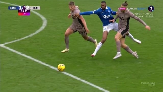 BBC a analizat fazele controversate ale lui Drăgușin și a găsit vinovatul pentru golul încasat de Tottenham_16