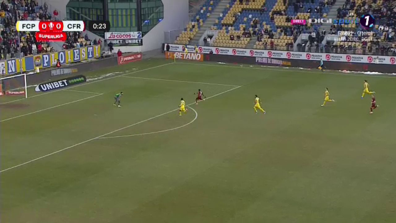 Ratare imensă în primele 20 de secunde ale meciului Petrolul Ploiești - CFR Cluj_11